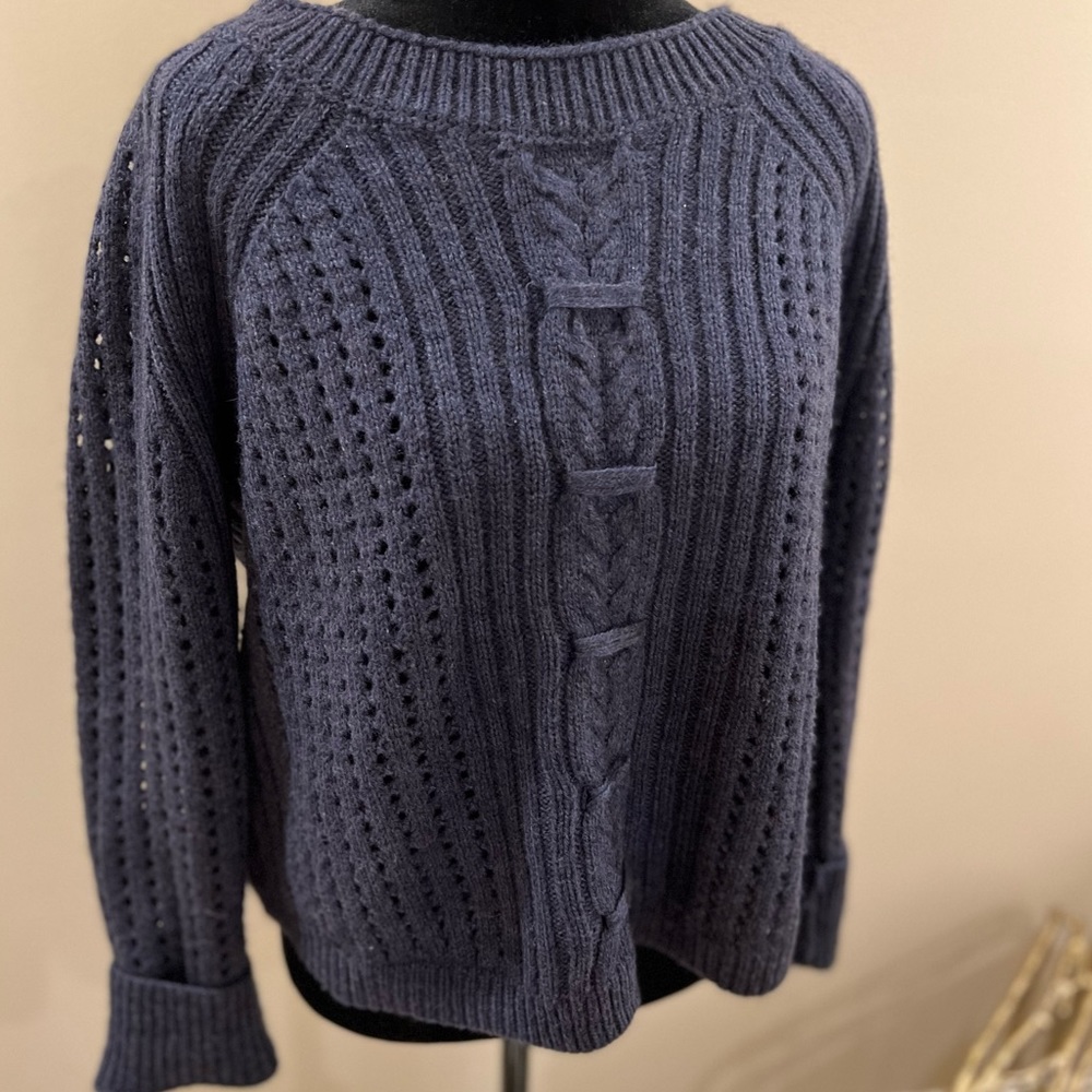 360 Cashmere Sweater. Heathered navy. Size Small.